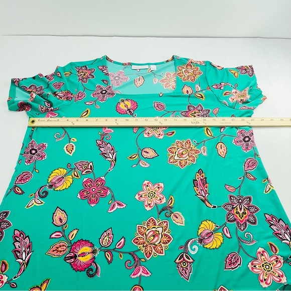 Susan Graver women’s floral top NWOT - Picture 9 of 14